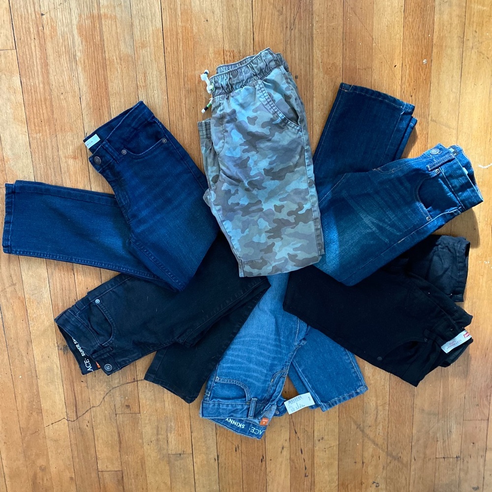 Pack of boys jeans- new and like new- size 6,7,8
